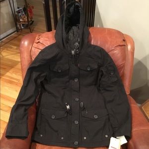 BRAND NEW WITH TAGS WOMEN’S LEVI STRAUSS JACKET
